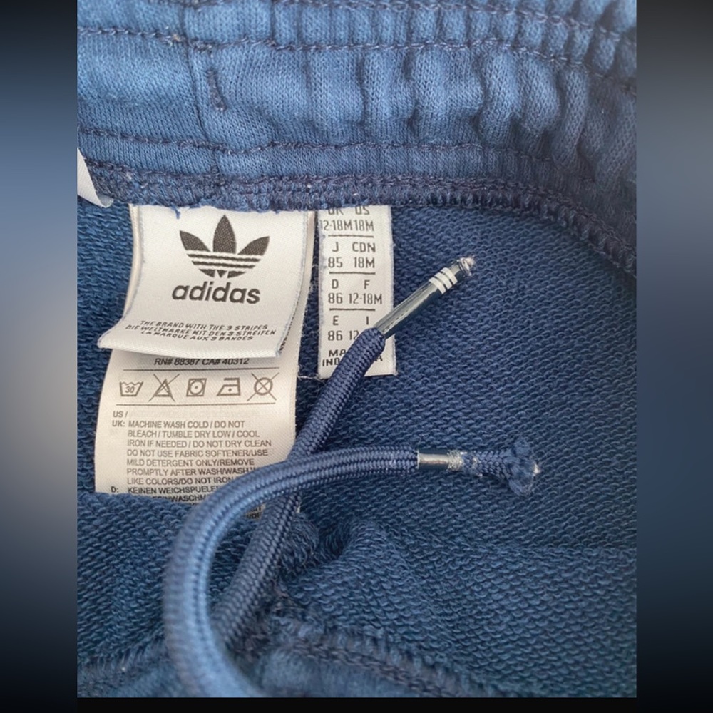 Adidas tracksuit 12-18m - Picture 6 of 10